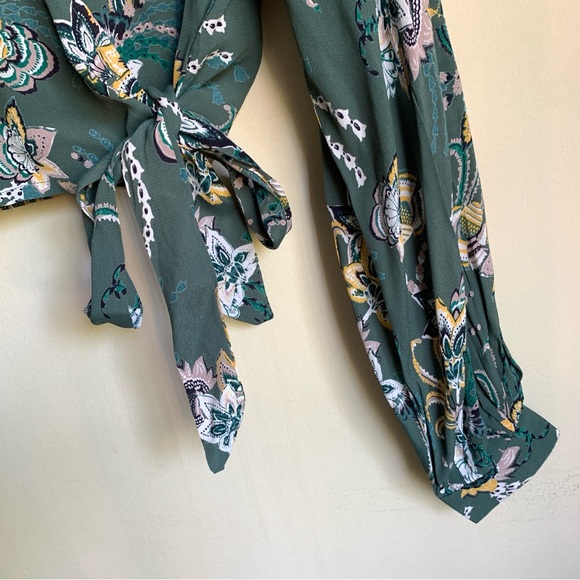 NEW Influence by Beautiful Blouse for women (S/M) - Picture 4 of 4